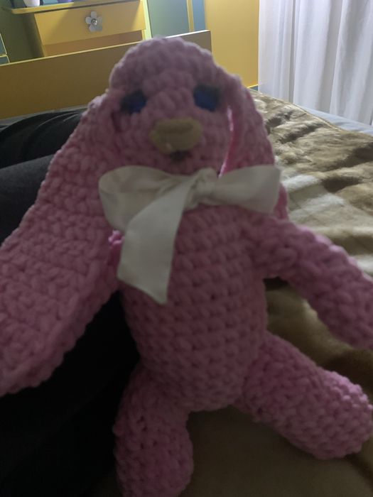 Игрушка вязанная, кролик