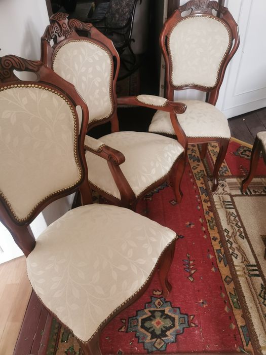 Okazja, brązowe krzesła w stylu barokowym