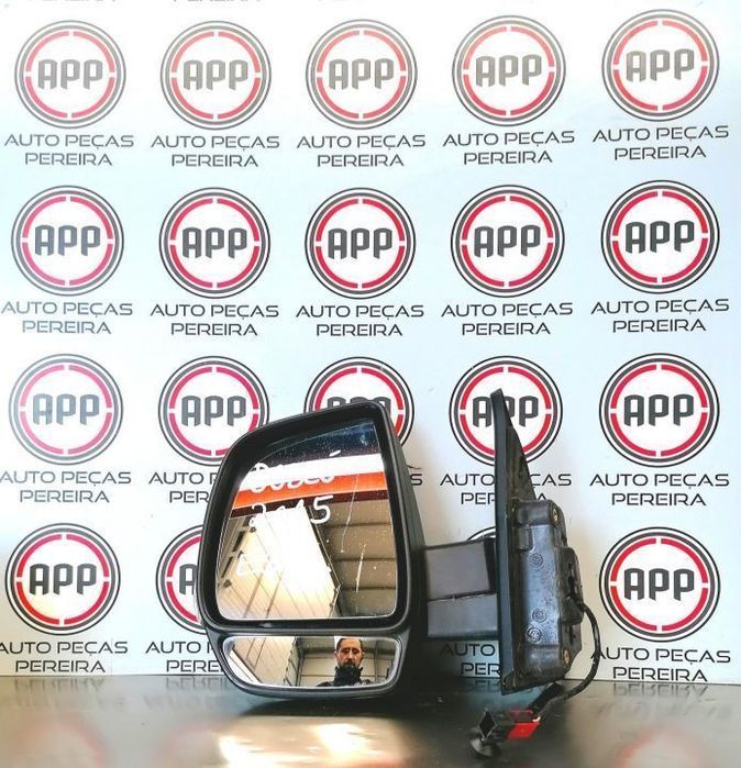 Espelho Fiat Doblo de 2014 esquerdo eléctrico usado original