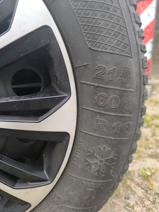 Opony zimowe Kleber na felgach 215/60R16