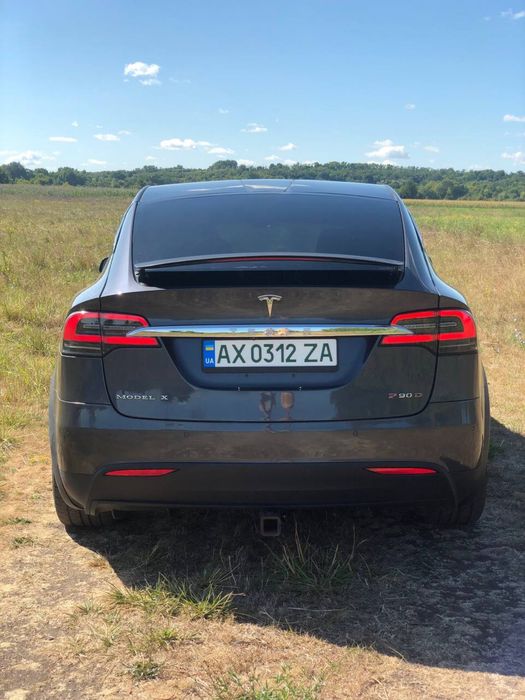 Tesla Model X 2016