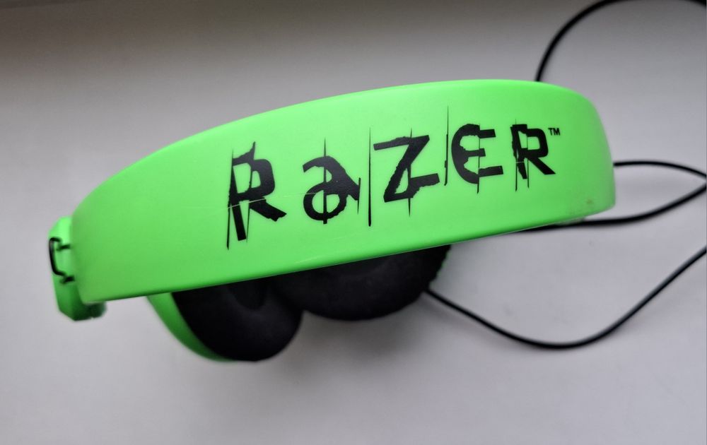 Навушники Razer Kraken Green
Оригінал, в доброму стані. Є тріщи