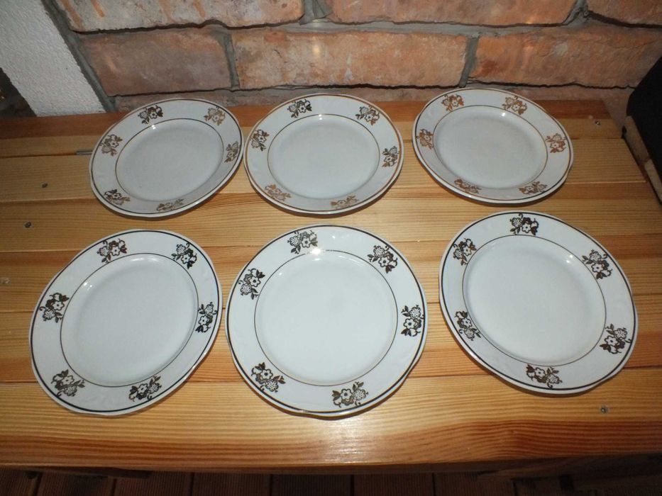 Talerze deserowe Porcelana Włocławek złoty dekor B011802