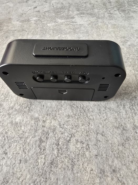 Zegar cyfrowy budzik