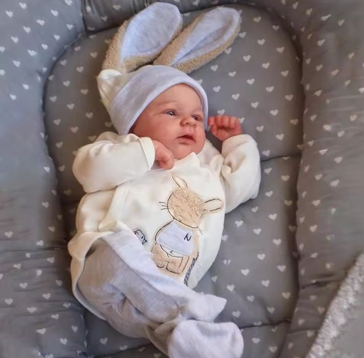 Polecam w  promocji Prześliczną Realistyczną lalkę Roben