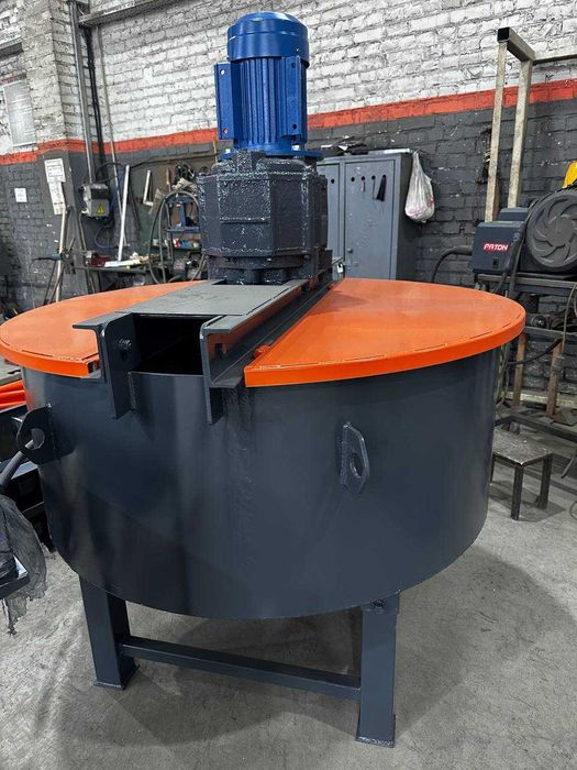 Шнековий змішувач, смеситель, змішувач комбікормів, кормосмеситель