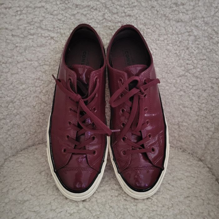Trampki Converse Bordowe Lakierowane Niskie Unisex r 41.5 26.5 cm