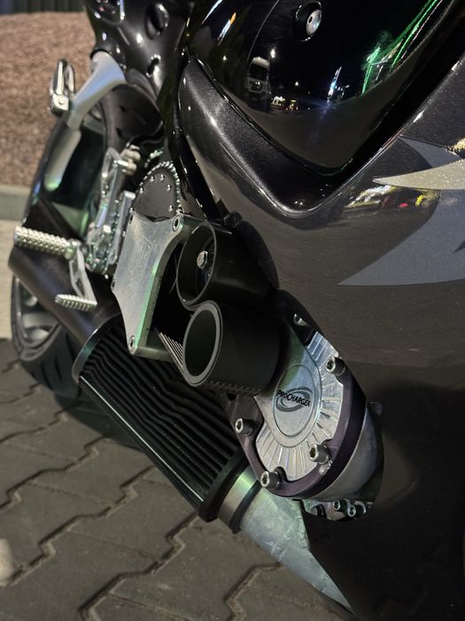Suzuki Hayabusa КОМПРЕСОРНА