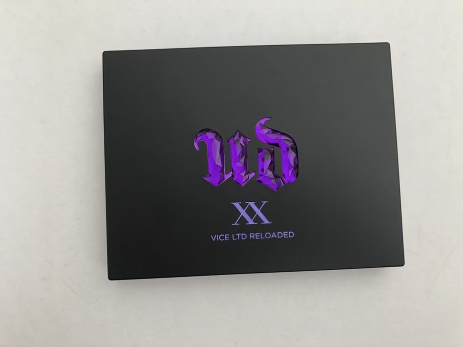 Caixa de sombras Urban Decay NOVA