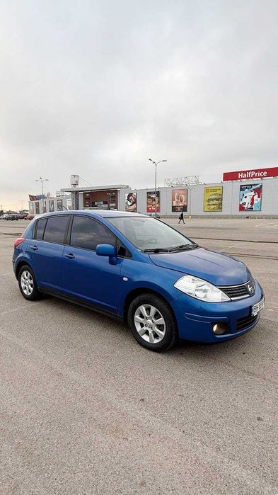 Nissan Tiida 1,6 АВТОМАТ 2008 год (на климате)
