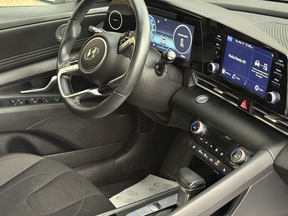 Hyundai Elantra 2021