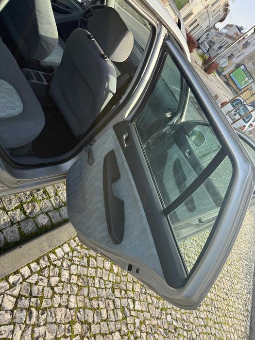 Skoda Fabia 1.4 ano 2002