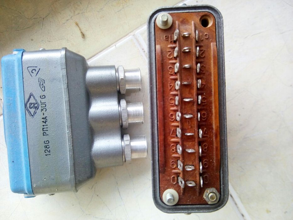 Радиодетали СССР из сундучка