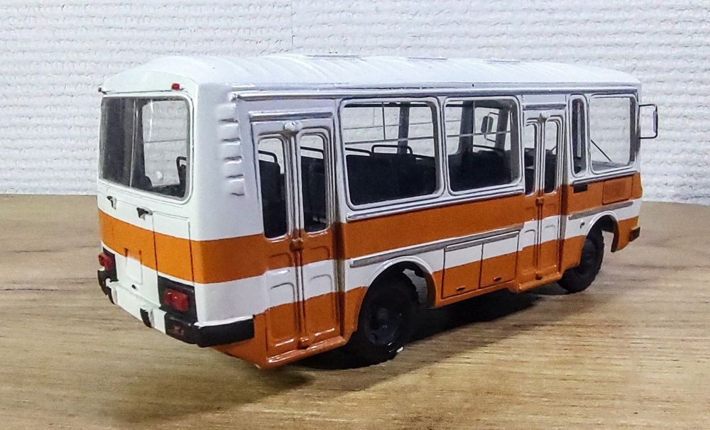 Автобус  ПАЗ 32051. Масштаб 1:43.