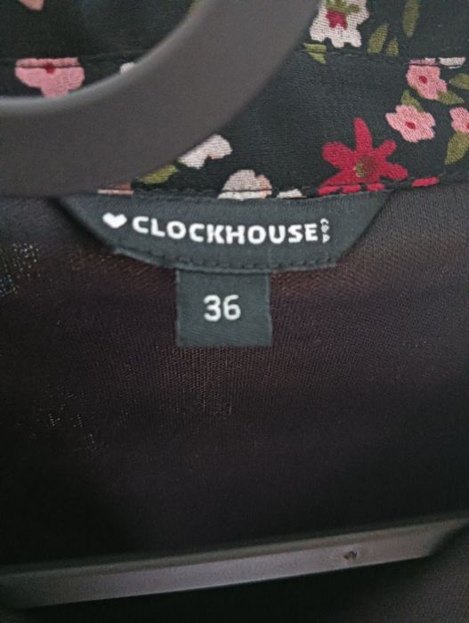 Vestido c/ flores Novo