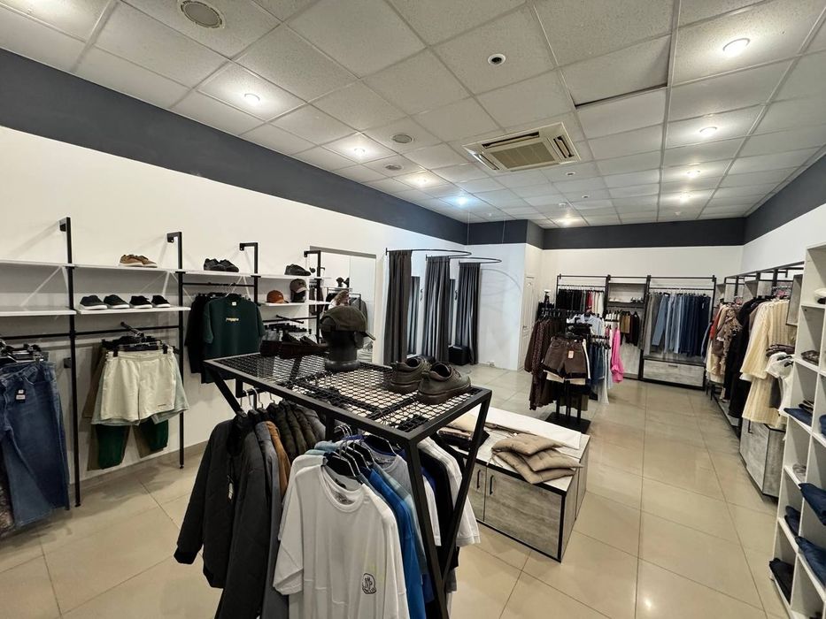 Соборная,продажа фасадного помещения 62м 200000$