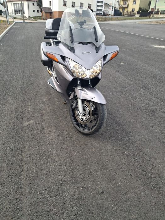 Motocykl Honda ST 1300