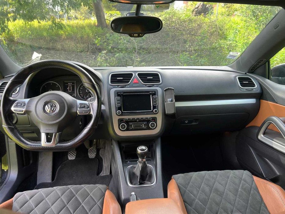 Volkswagen Scirocco 2.0 TDi NACIONAL