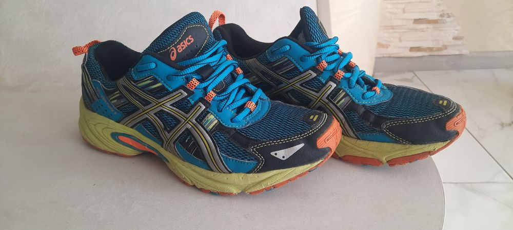 Кросівки ASICS 40 розмір