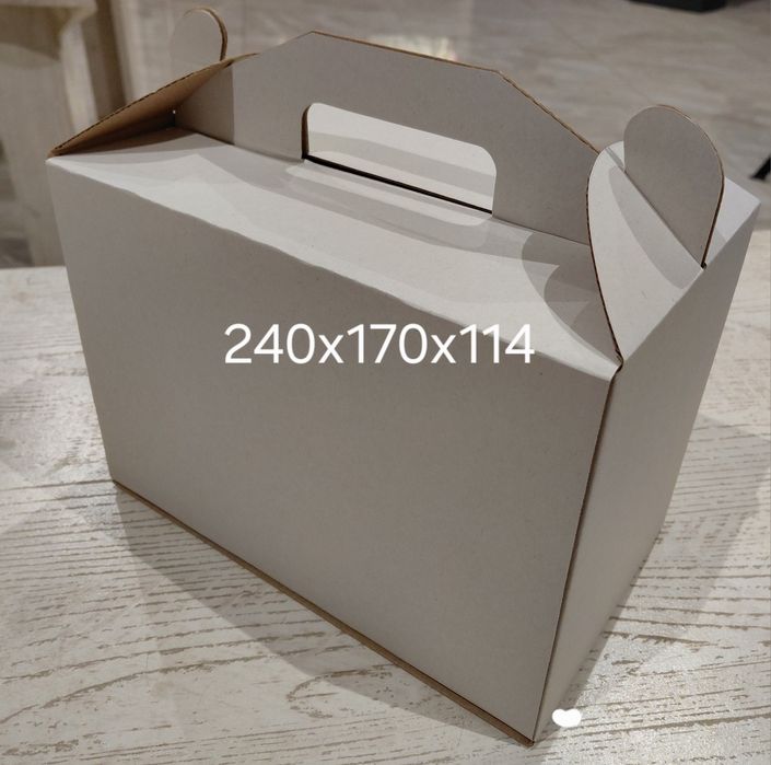 Коробки для тортів