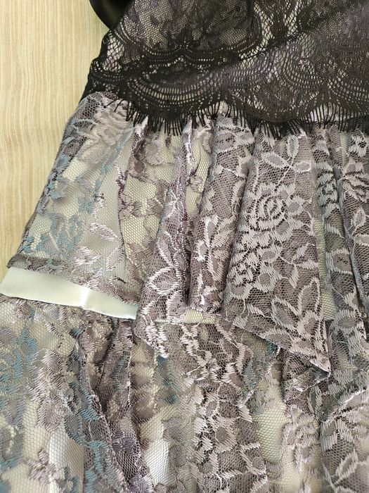 Vestido efeito cai cai cintado ideal.para festas