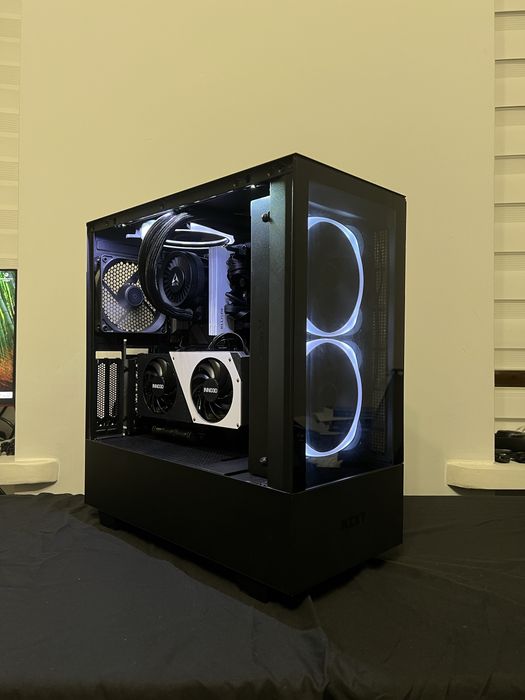 Komputer / RTX 4070 / 5 7500F / 16GB RAM / 1TB SSD