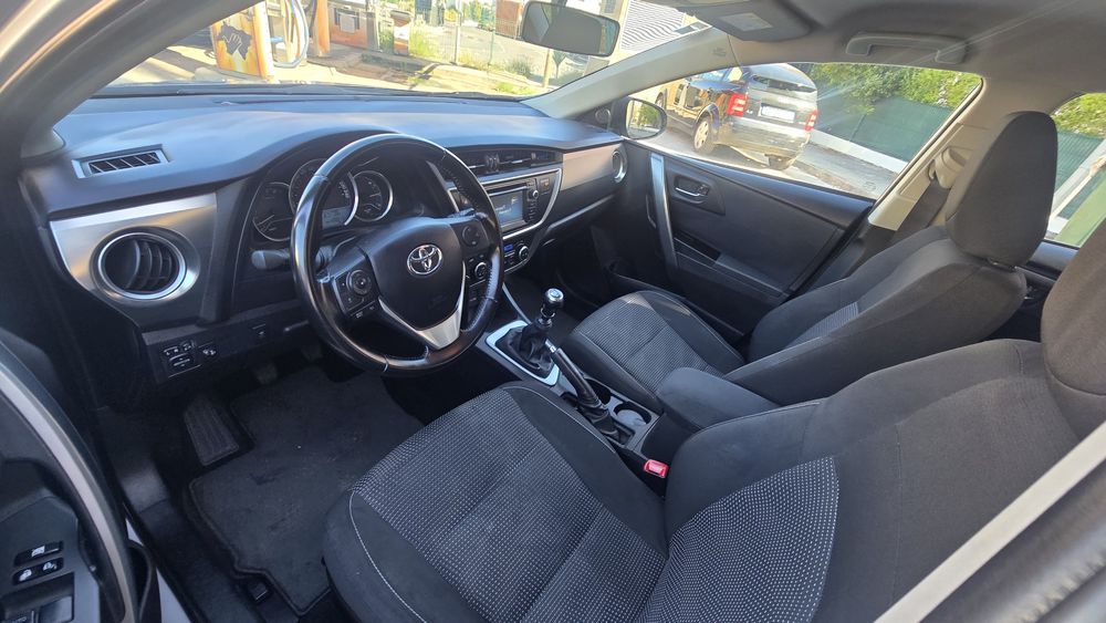 Toyota Auris 1.33 Vvt-i apenas 100.000km