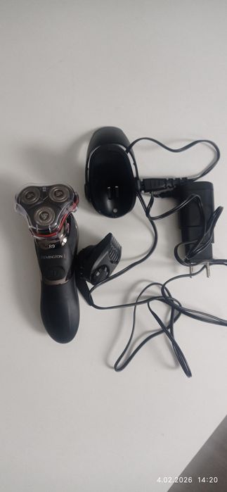 Golarka Remington R9 Ultimate.