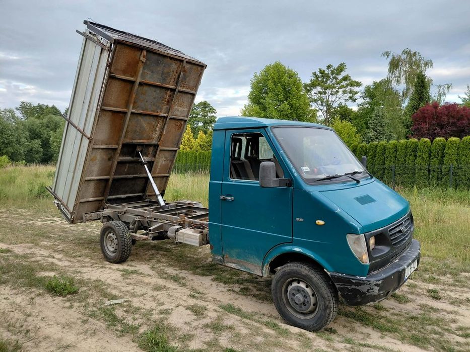 Wywrotka Daewoo 2000 rok