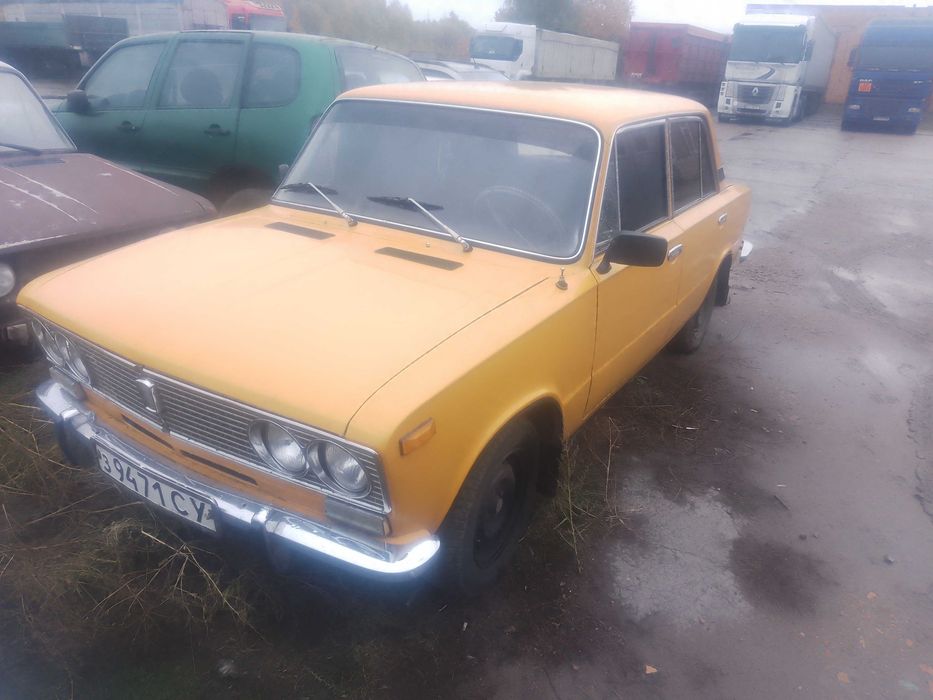 Автомобіль ВАЗ 2103