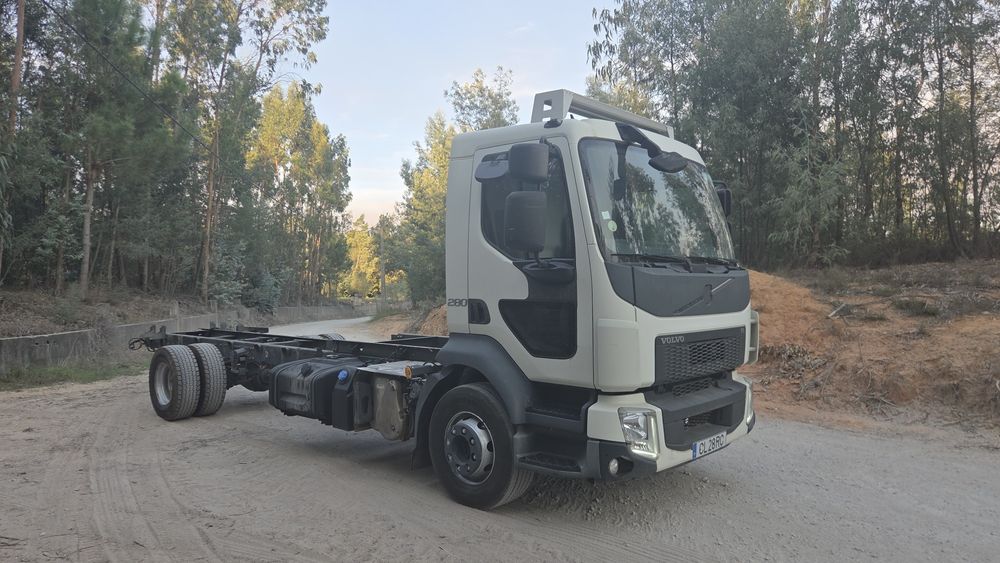 Volvo FL16 280 em chassi ##OPORTUNIDADE##