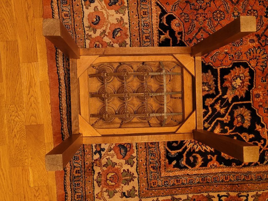 Taboret antyczny