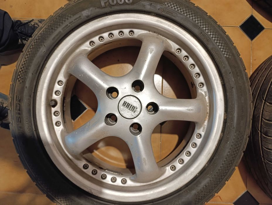 Vendo conjunto de 4 jantes R17 5x112 com pneus