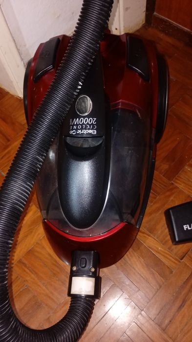 Aspirador sem Saco Hoffen