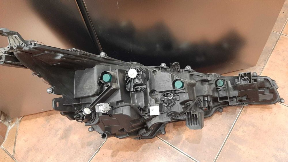 toyota corolla E21 full led lewy