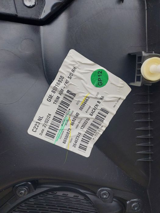 Карта двері Chevrolet equinox EV RS USA 2024-2025 права передня.