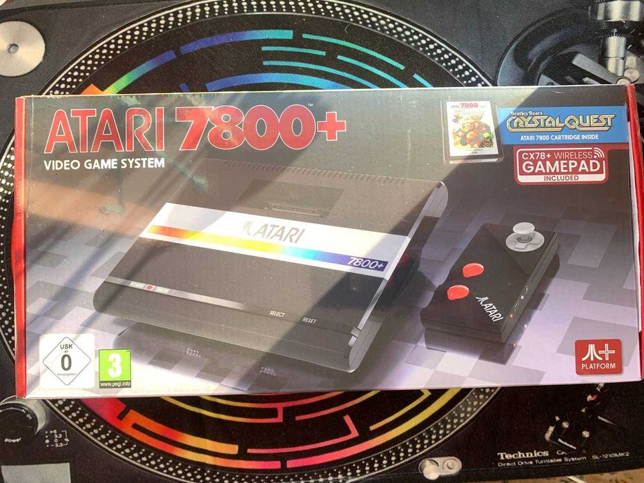 Приставка Atari 7800+ комплект Bentley Bear's Crystal Quest (New)
