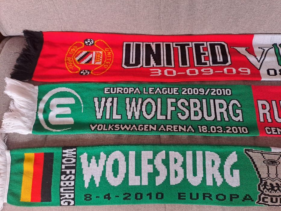 Szaliki Fulham.  Manchester United.  Wolfsburg. Rubin  Kasan