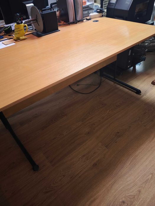 Meble biurowe komplet 2 biurka, regał, pomocnik