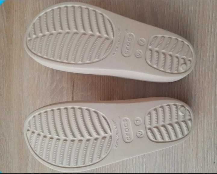 Damskie klapki CROCS