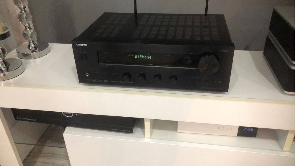 Amplituner Onkyo TX 8270