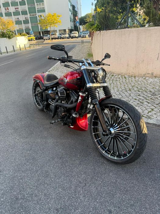 Harley-Davidson Breakout FXSB 2013 - Vermelha Personalizada - Única