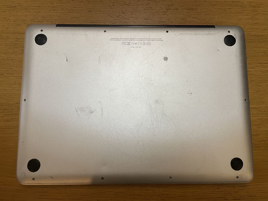 Macbook Pro early 2011 + Magsafe (ler descrição)