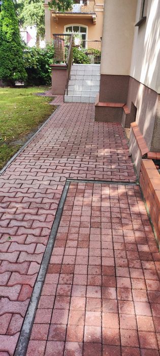 Mycie kostki brukowej, tarasów, podjazdów i elewacji
