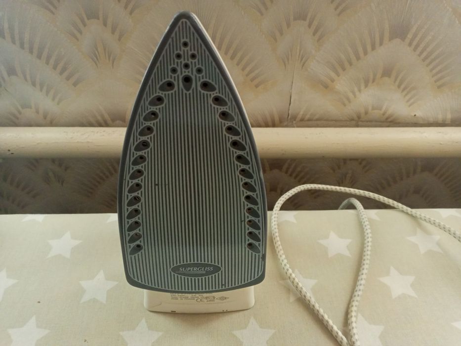 Два утюга рабочие