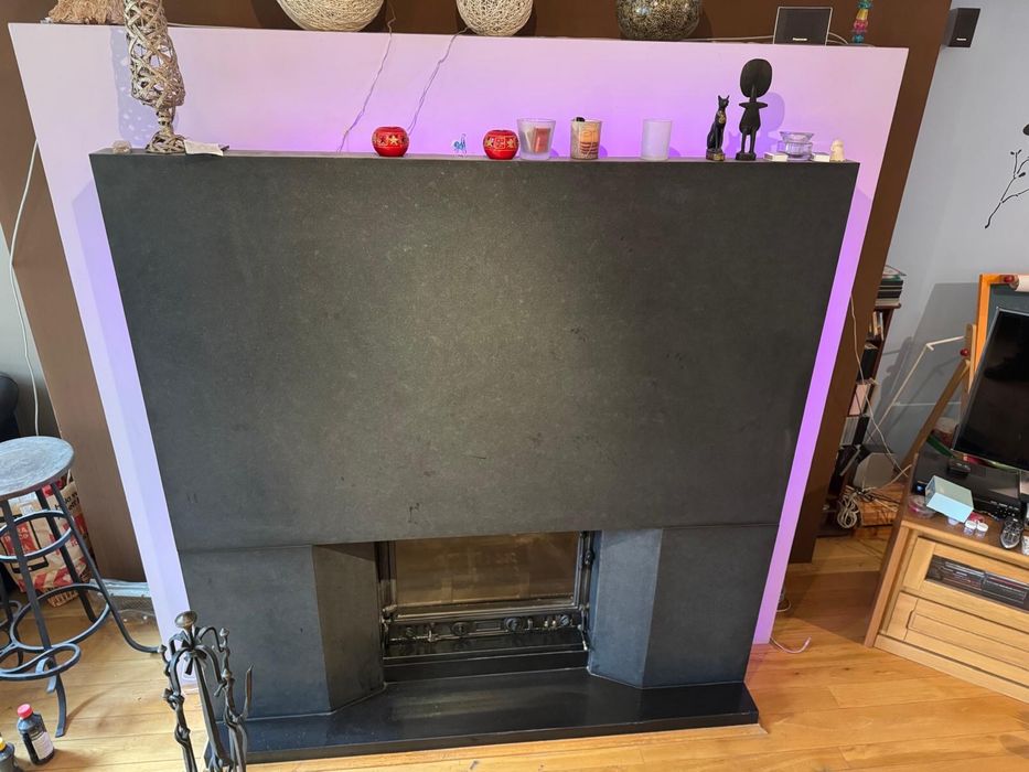 Kominek żeliwny z granitu