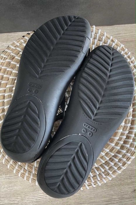 Crocs sandały Serena Embellish Black W9 39/40