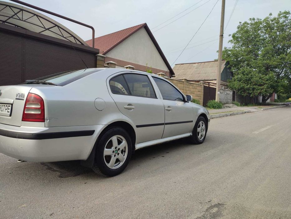 Продам  Шкода Октавія