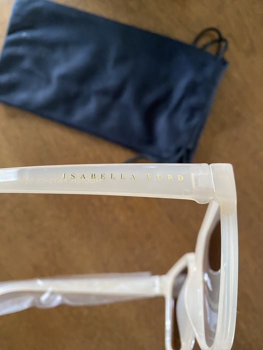 Nowe okulary przeciwsłoneczne Isabella Ford