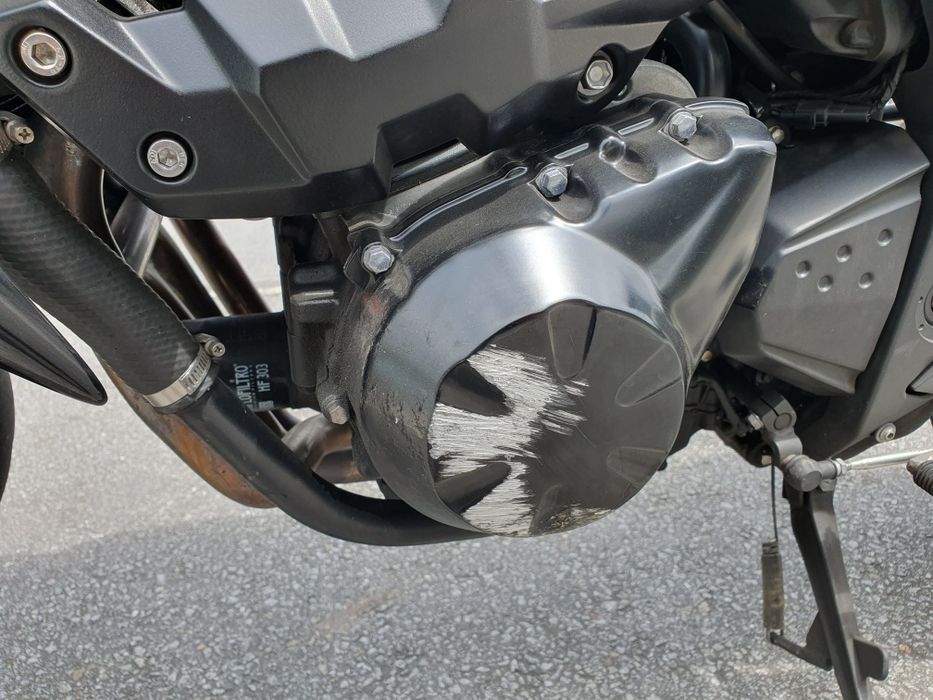 Kawasaki Z750 (limitada 35kw apenas no livrete)